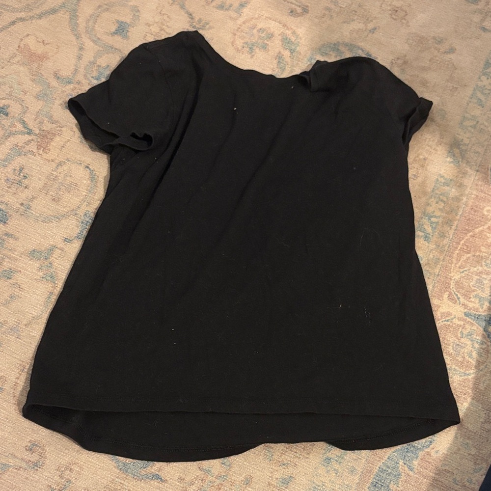 Old Navy Black Short Sleeve Tee